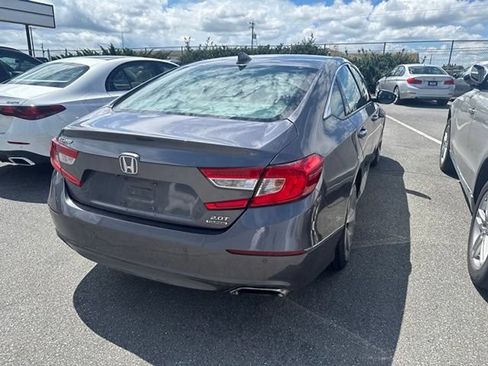 Used 2018 Honda Accord Touring image 8