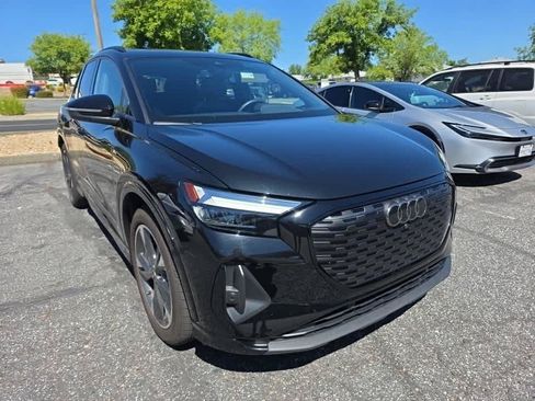 Used 2024 Audi Q4 e-tron Premium Plus w/ Premium Plus AWD/4WD image 3