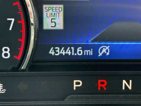 Used 2024 Ford Explorer Limited image 29