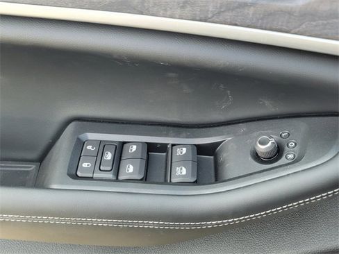 New 2026 Jeep Grand Cherokee Limited image 33