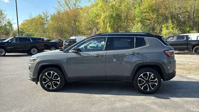 Used 2022 Jeep Compass Limited w/ Sun and Sound Group AWD/4WD image 4
