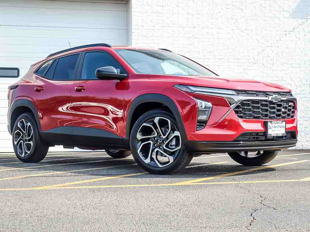 New 2026 Chevrolet Trax RS w/ Driver Confidence Package FWD image 2