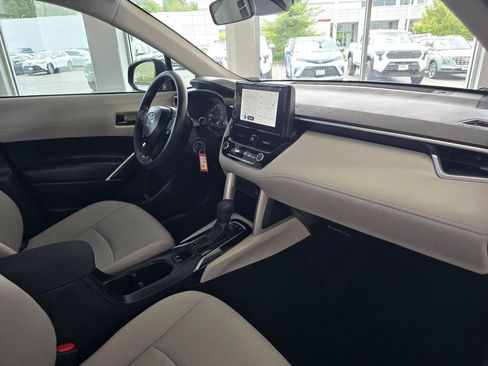 Certified 2025 Toyota Corolla Cross L AWD/4WD image 42