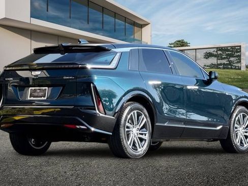 New 2026 Cadillac Lyriq Luxury image 4