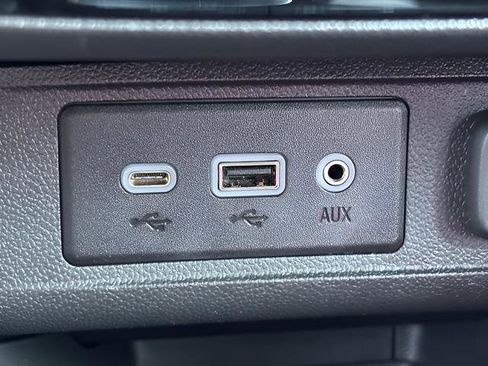 Used 2021 Buick Encore GX Select AWD/4WD image 14