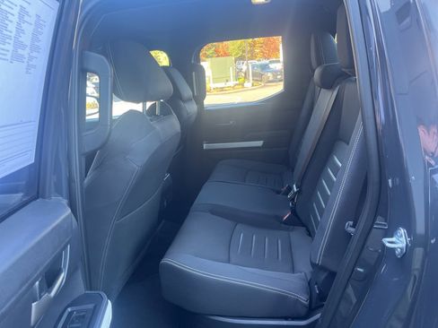 Used 2024 Toyota Tacoma TRD Off-Road image 13