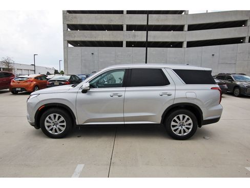 Certified 2025 Hyundai Palisade SEL FWD image 6