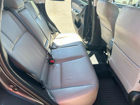 Used 2017 Subaru Forester 2.5i Limited AWD/4WD image 9