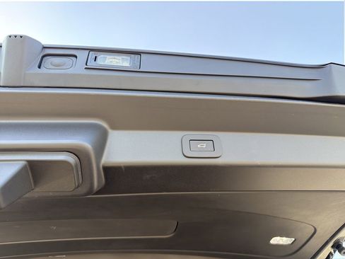 New 2026 Land Rover Range Rover Sport Dynamic SE AWD/4WD image 13