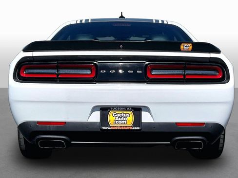 Used 2017 Dodge Challenger R/T Scat Pack RWD image 4