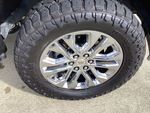 Used 2025 Ford F150 King Ranch w/ FX4 Off-Road Package AWD/4WD image 9