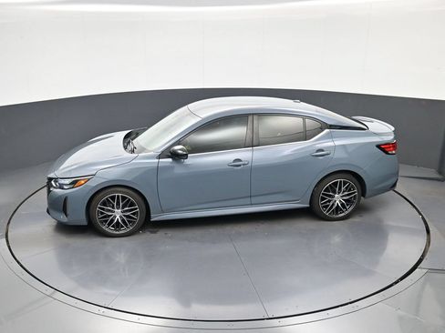 Certified 2024 Nissan Sentra SR w/ Trunk Package FWD image 31
