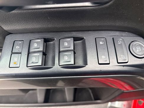 Used 2018 Chevrolet Silverado 1500 LT w/ All Star Edition AWD/4WD image 29