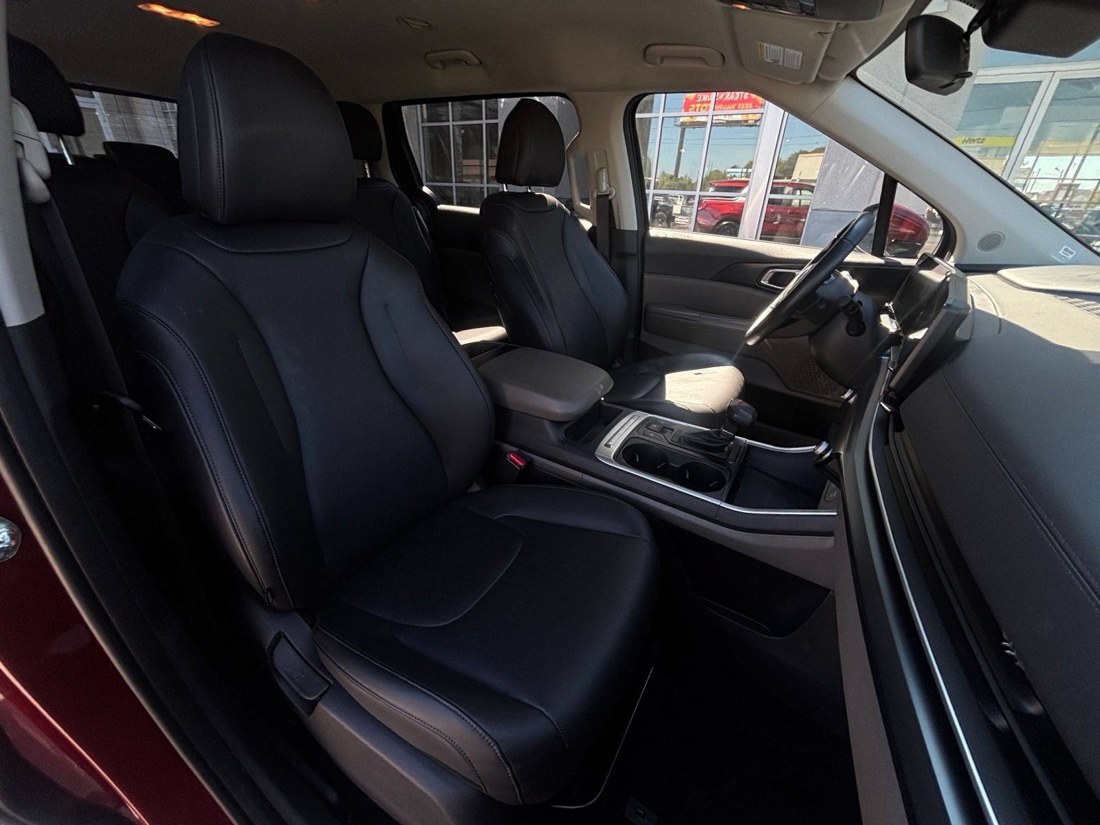 Used 2026 Kia Carnival FWD image 38