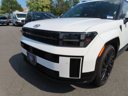 Used 2024 Hyundai Santa Fe Calligraphy AWD/4WD image 9