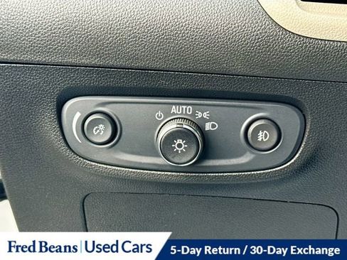 Used 2021 Buick Encore GX Essence w/ Advanced Technology Package image 12