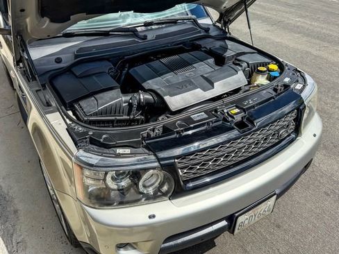 Used 2013 Land Rover Range Rover Sport HSE AWD/4WD image 13