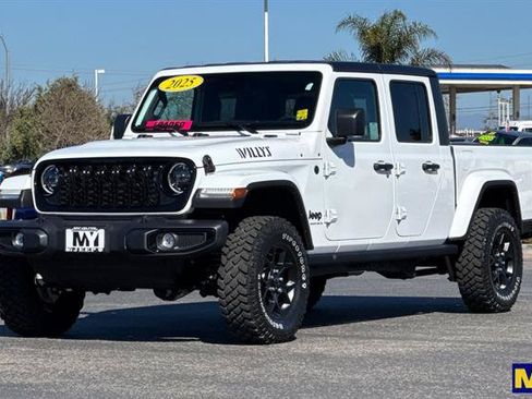Used 2025 Jeep Gladiator Willys image 8