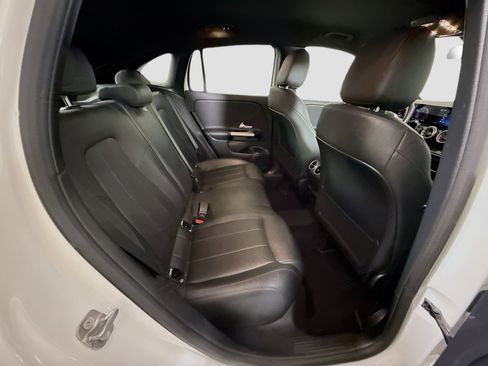 Used 2025 Mercedes-Benz GLA 250 image 27