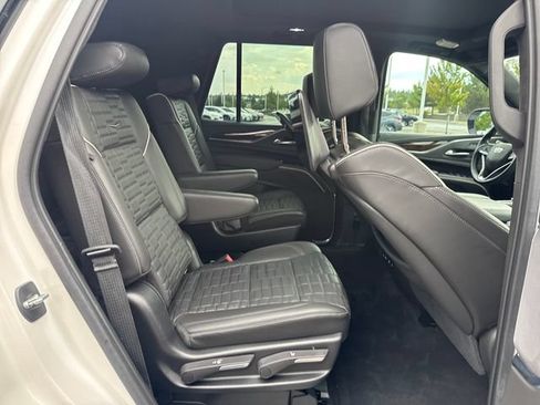 Used 2021 Cadillac Escalade Sport Platinum w/ LPO, ONYX Package AWD/4WD image 18