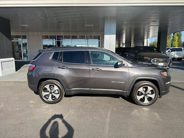 Used 2017 Jeep Compass Latitude w/ Popular Equipment Group FWD image 7