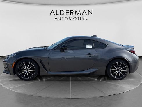 Used 2023 Toyota GR86 RWD image 2