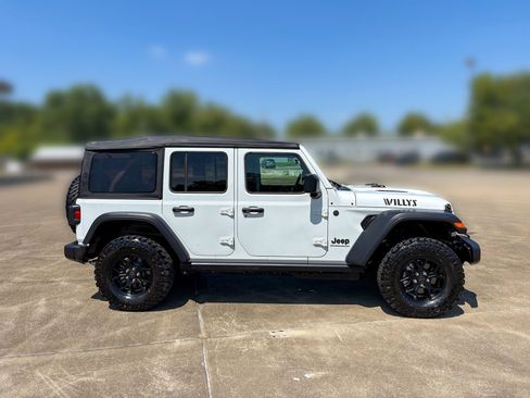Used 2026 Jeep Wrangler Unlimited Sport AWD/4WD image 14