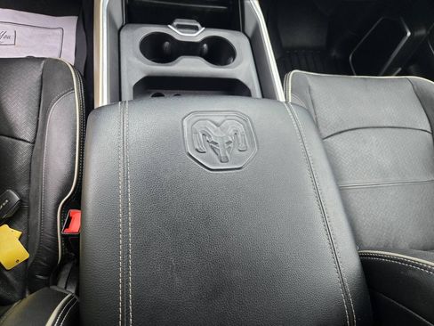 Used 2019 RAM 2500 Laramie w/ Night Edition AWD/4WD image 14