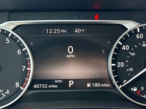 Used 2022 Nissan Pathfinder SV image 15