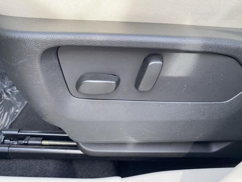 Used 2023 Buick Envision Avenir AWD/4WD image 19