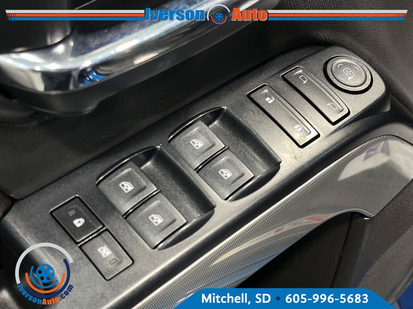 Used 2018 Chevrolet Silverado 1500 LT w/ All Star Edition AWD/4WD image 13