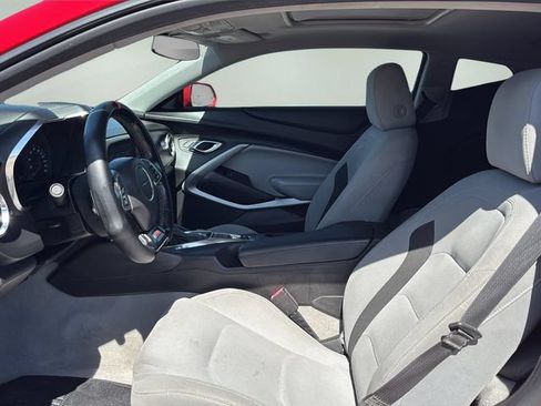 Used 2018 Chevrolet Camaro SS RWD image 12