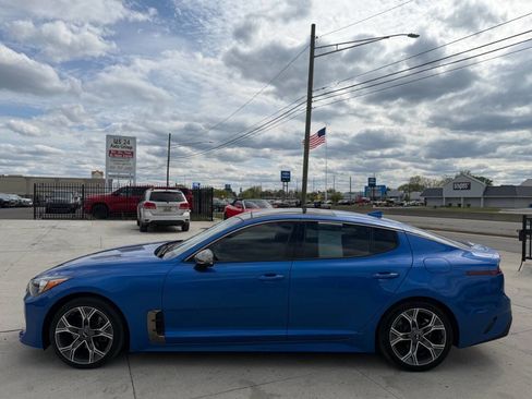 Used 2020 Kia Stinger GT-Line w/ Sun & Sound Package RWD image 4