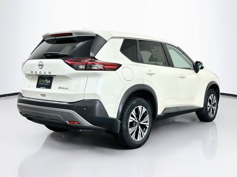 Used 2023 Nissan Rogue SV AWD/4WD image 9