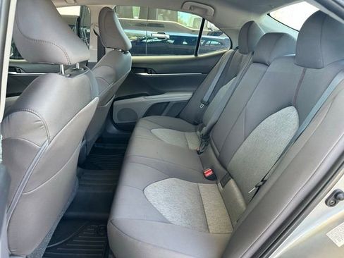 Used 2018 Toyota Camry LE image 13