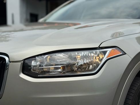 Used 2016 Volvo XC90 T5 Momentum image 32