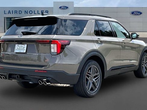 New 2026 Ford Explorer ST w/ Sun And Sound Package AWD/4WD image 5