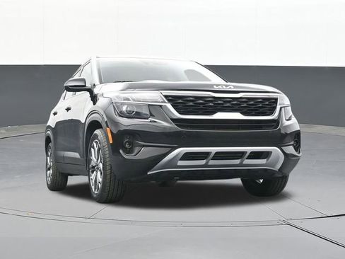 Used 2023 Kia Seltos EX image 52