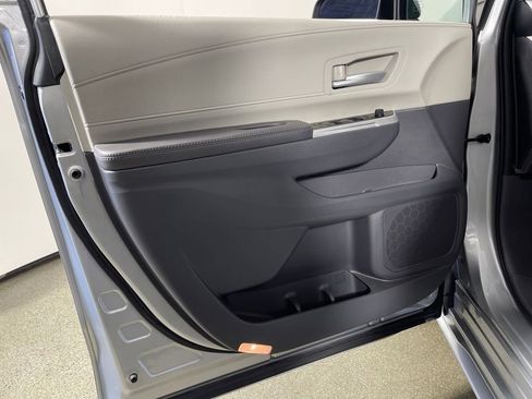 Certified 2023 Toyota Sienna XLE image 17