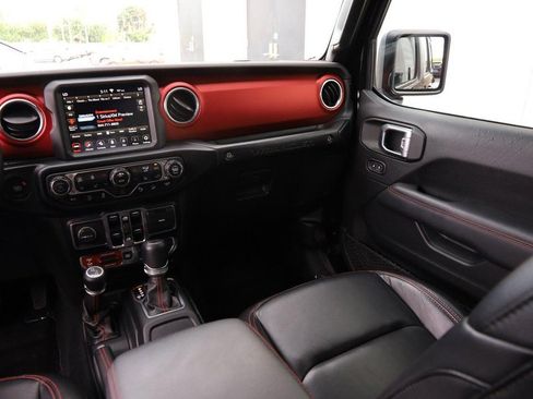 Used 2020 Jeep Wrangler Unlimited Rubicon AWD/4WD image 26