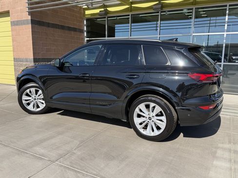 Used 2025 Audi Q6 e-tron Premium w/ Convenience Package RWD image 5