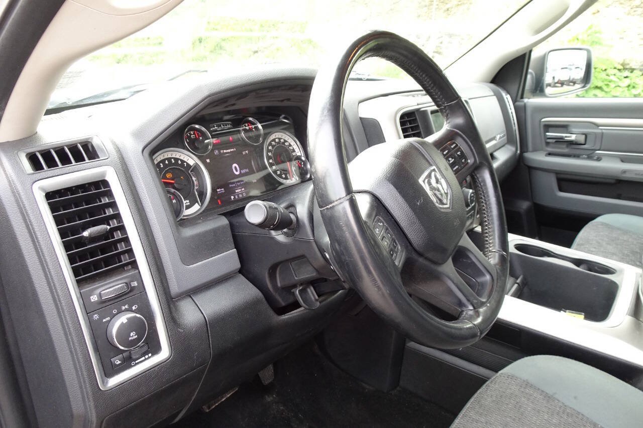Used 2016 RAM 1500 Big Horn AWD/4WD image 17