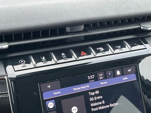 Used 2023 Jeep Grand Cherokee L Laredo image 38