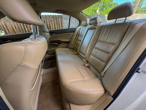 Used 2010 Honda Accord EX-L image 19