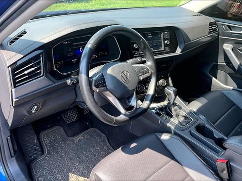 Used 2022 Volkswagen Jetta SE FWD image 5