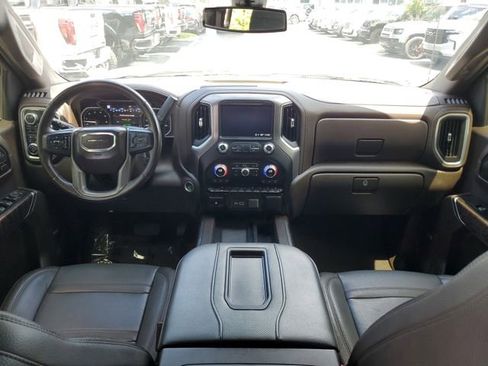 Used 2022 GMC Sierra 1500 Denali w/ Denali Premium Package AWD/4WD image 12