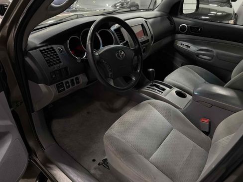 Used 2011 Toyota Tacoma 4x4 Double Cab w/ SR5 Pkg #2 image 8