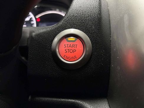 Used 2015 Nissan Versa Note SV image 25