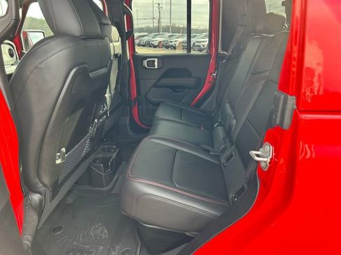 Used 2025 Jeep Gladiator Rubicon image 40