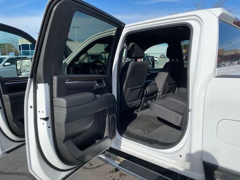 Used 2025 Chevrolet Silverado 2500 LT w/ Convenience Package image 26